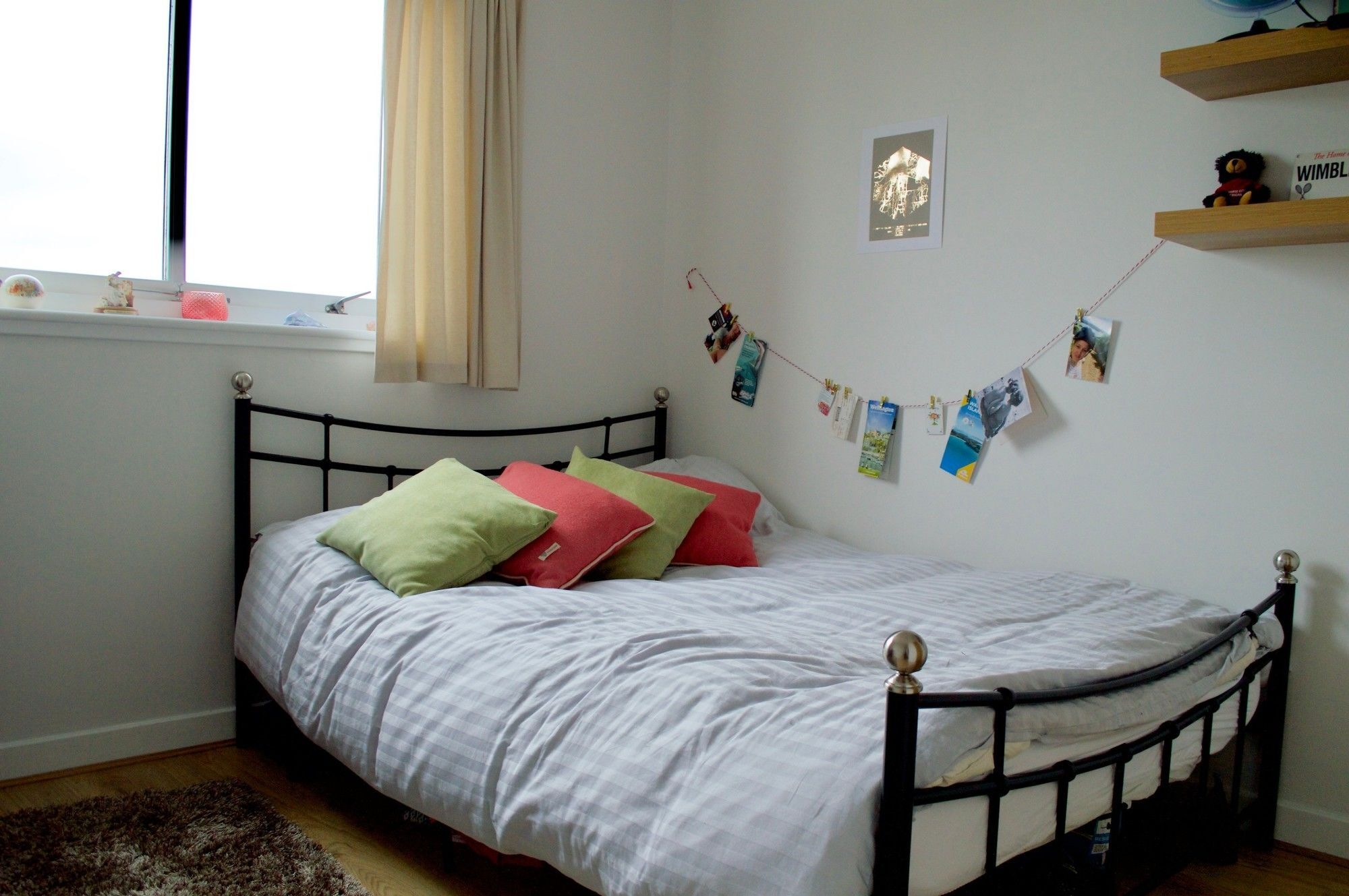 2 Bedroom Flat In Apartment *